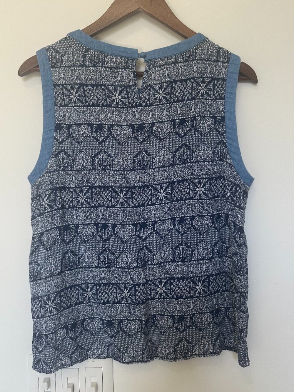 Papermoon Stitch Fix Navy White Geometric Tank Top with Denim Trim size L - Picture 3 of 4